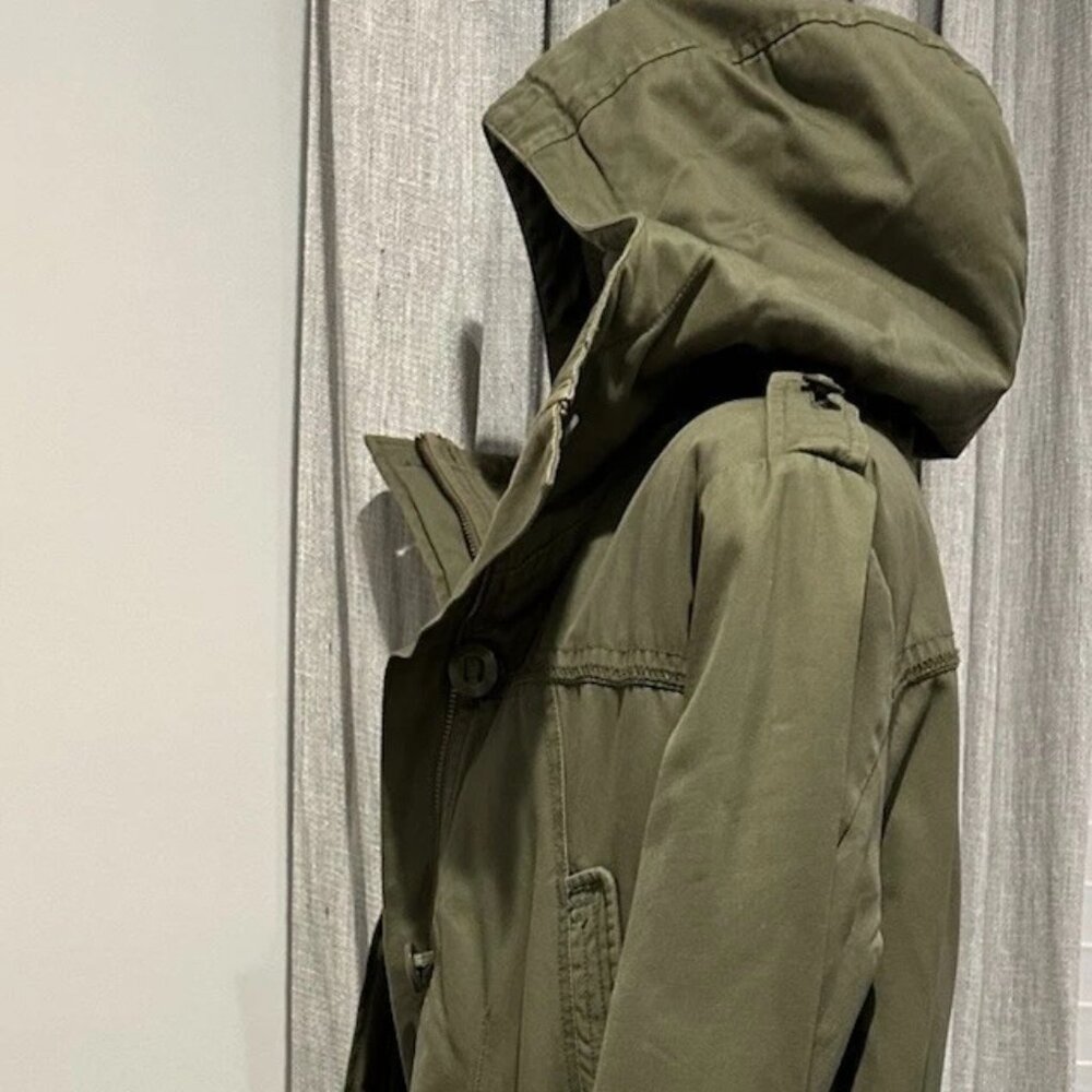HM Coat Divided Green Parka Fishtail Parka